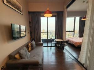 LUXURY CONDO with views MONTHLY RENT