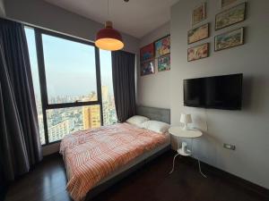 LUXURY CONDO with views MONTHLY RENT