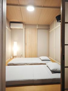 Yohaku stay Near Osaka Castle Direct to Airport Kyoto Nara Kobe USJ
