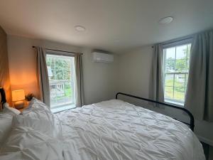 Sheldrake Point Suite