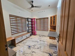 FS Stays- Near Lulu mall, KIMS, Aakkulam and NH