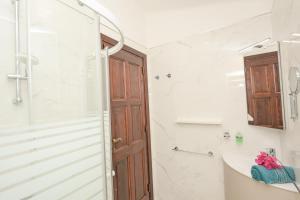 Villa Nieves Seaview with Private Garden and Parking near Costa Rei Beach