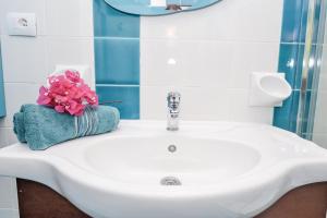 Villa Nieves Seaview with Private Garden and Parking near Costa Rei Beach