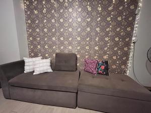 Graceys Place at Manhattan Plaza tower 1