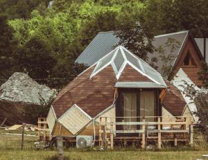 The Nest Komarnica - Handmade Mountain Domes