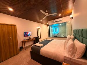 Orange Sky Inn