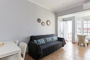 Apartamento hermosas vistas a la playa césped artificial