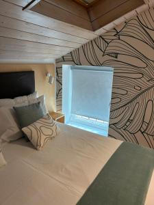 Cozy three-room apartment in the heart of Como, 100 meters from the lake