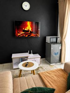 Cozy Racecourse Studio with Pool, WiFi & Parking -Legatus Cozy Homes