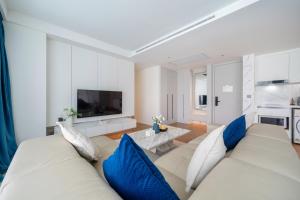The Sunshine Beach 3-bedrooms Suite with Pool