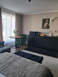 Doris Day Apartment