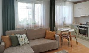 By the Tree Apartment Kabaty - Metro & Forest