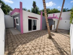 Casa Rosita near Beach