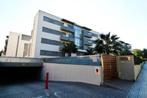 J Tramuntana Planet Costa Dorada