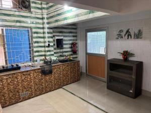 Spacious 2BHK with Full Kitchen, Dining and Parking