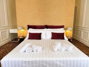 Sole Apartment-Central Luxury & Private Garage