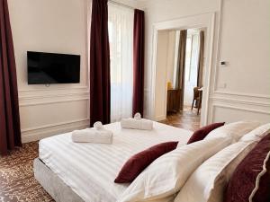Sole Apartment-Central Luxury & Private Garage
