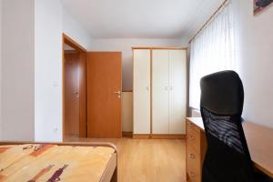 Orchid room for 2, Skylight room for 2