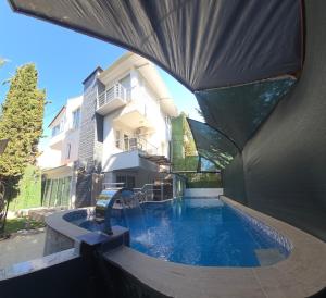 GREENvilla1 Belek-15 BEDS-7rooms FULL TRIPLEX VILLA in BELEK with 10meter PRIVATE POOL & GARDEN WI-FI- Full Kitchen & Bed Equipments-New Air Conditions free parking 3shower & wc