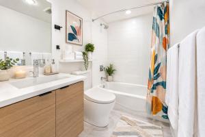 Historic Gastown Modern 2 Bedroom Escape