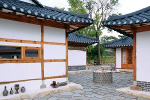 Ganghwado Hanokstay Pyeonanjip