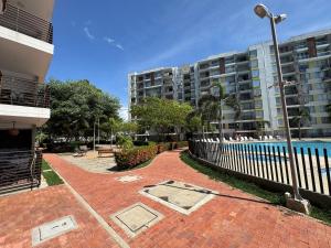 Apartamento en Ricaurte Club House con Piscina