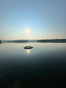 Lakefront Resort For 6
