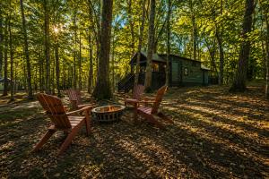Summit & Shore House at The Retreat at Deer Lick Falls