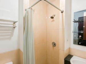Cozy and Tidy Studio Apartment Mangga Dua Residence By Travelio