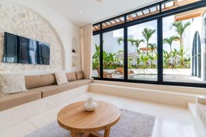 Amici - Indoor Living 3BR Family Pool Villa - Pererenan