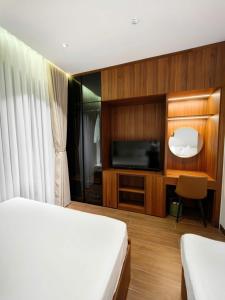 Verdant Apartment & Hotel