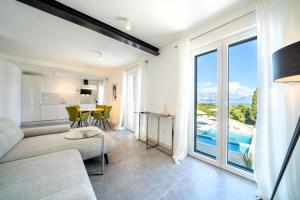 Villa Levante Apartments, quiet location and close to beach, only 300 m from sea