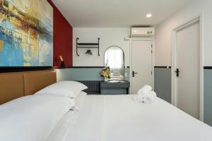 Group Stay - 4 to 8 Bedrooms in Central Saigon - Managed by DAXA