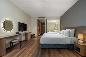 5 Star Cat Ba Sand Resort Best Price, Friendly