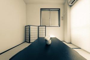 402Direct access to Asakusa Temple # Convenient access to Skytree and Shinjuku Station # 4-minute walk from Morishita Station