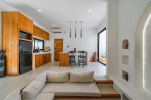 Villa Nara - Contemporary 2BR Villa with Rooftop & Near Beach