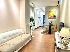 Dehom - Homestay Vạn Phúc City