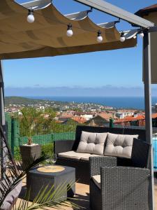 Large Luxury Holiday Apartment with Sea Views, Pool, Gym & Free Parking