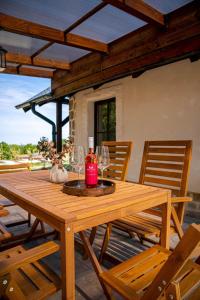 Casa Nera Guesthouse w AC by NW