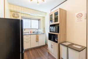 6 Bedrooms & 9 Beds Up to 14 Guests