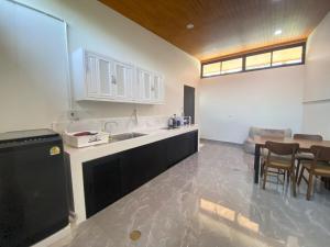 Palm Living Suite