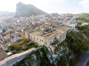 Casa La Serra by Holiday World