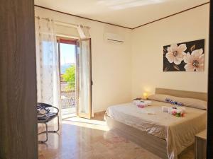 Casa La Serra by Holiday World