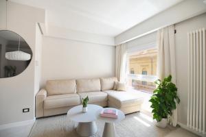 iFlat Almeyda Apartment theatre view
