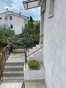 STUDIO LARA, 350m from Lone beach