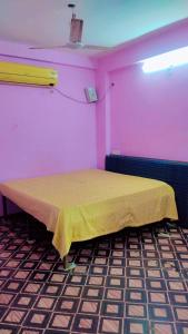 Madhav home stay , 2 bedroom with let bath kitchen and a workroom