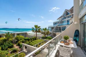 Dolphin Beach Large 1 Bedroom Apartment Ocean View
