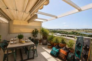 Dolphin Beach Large 1 Bedroom Apartment Ocean View