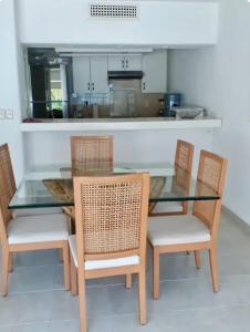 Apartamento Frente al Mar en Acapulco Diamante con Vista Espectacular