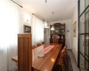 Geas House
